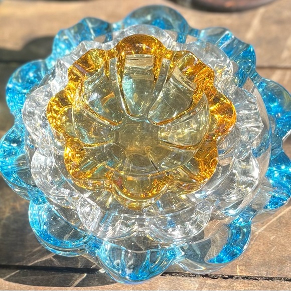 MCM SET OF 3 NESTING TRINKET DISHES ASHTRAYS GORGEOUS COLORS VINTAGE FOSTORIA - Picture 3 of 10